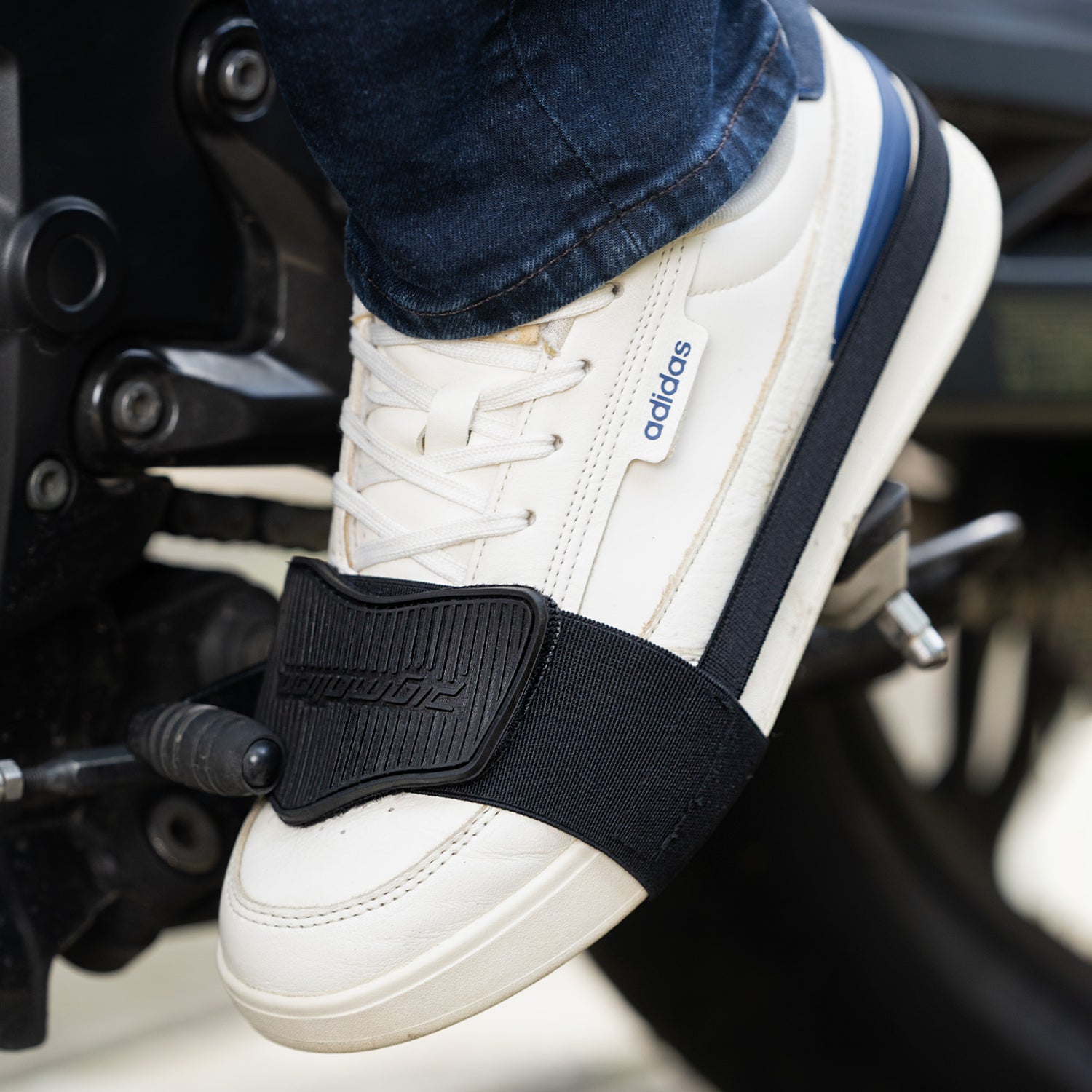 Protector de Calzado para Moto