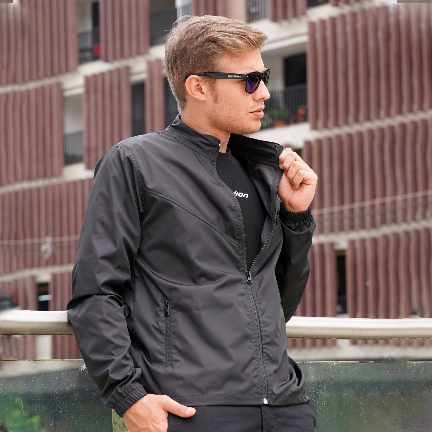 Cortavientos para moto Street negra semi impermeable Pigmalion