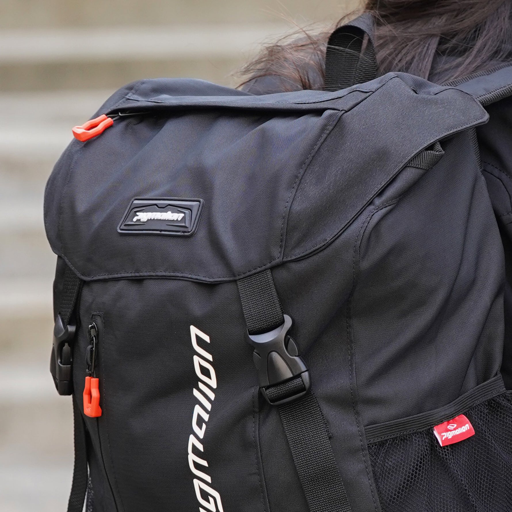 Motomorral impermeable negro 30L portacasco moto Pigmalion