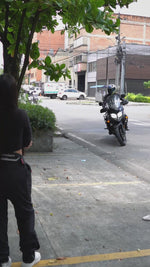 Motomorral Essential 25L portacasco para moto Pigmalion Colombia